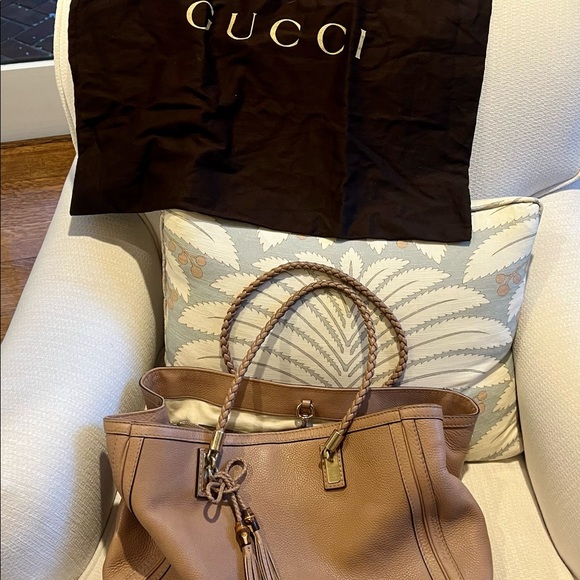 Gucci - Authentic leather large Gucci bag. fabulous tassels and details - Picture 7 of 7